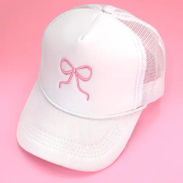 Bow Trucker Hat | White